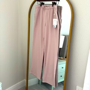 New Vuori halo straight leg pant